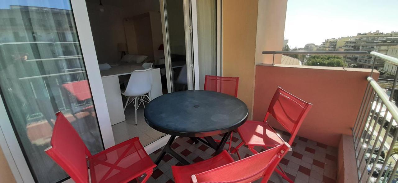 Le Petit Citron Apartment Menton Bagian luar foto