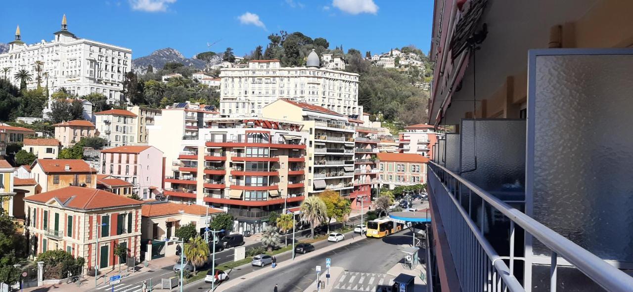 Le Petit Citron Apartment Menton Bagian luar foto